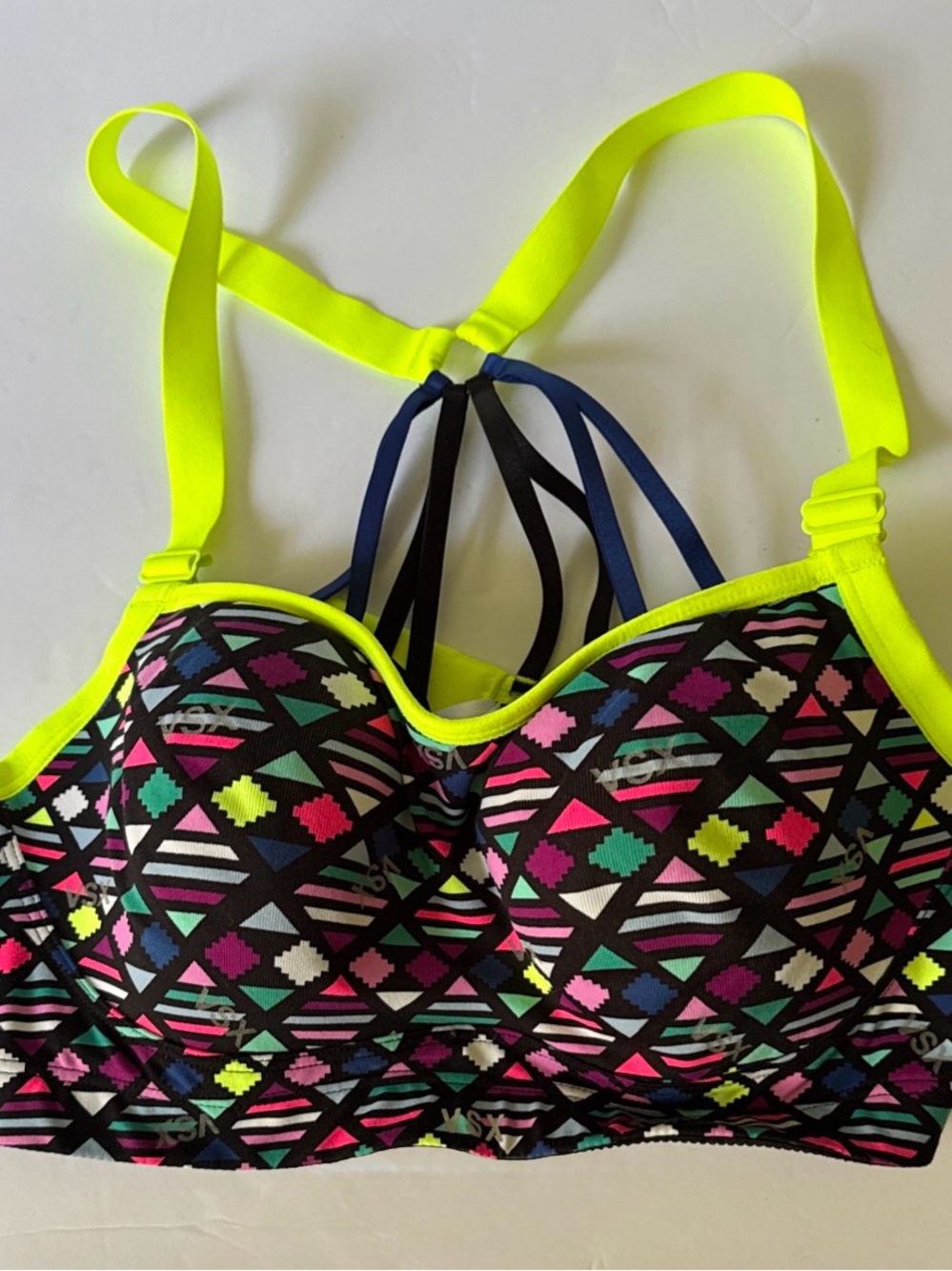 Victorias Secret VSX Sport Women 36C Geometric Strappy Underwire Sports Bra EUC